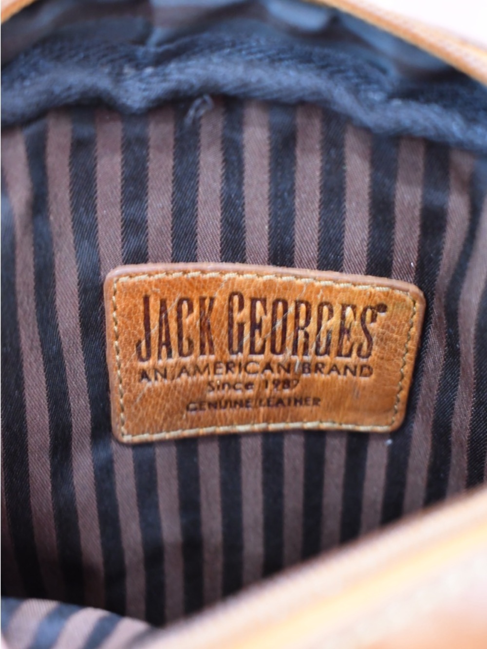 Jack Georges Voyager Slim Classic Leather Crossbody - Picture 2 of 5